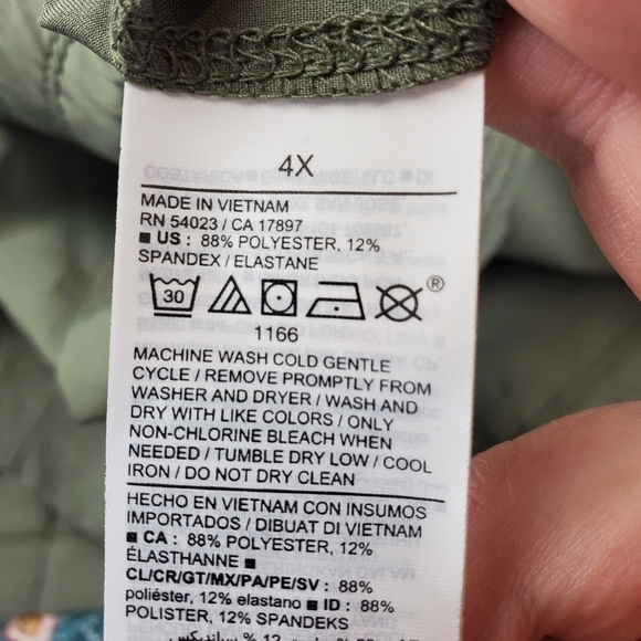 Old Navy High-Waisted StretchTech Shorts Women 4-inch inseam 4X BNWT - Picture 10 of 12